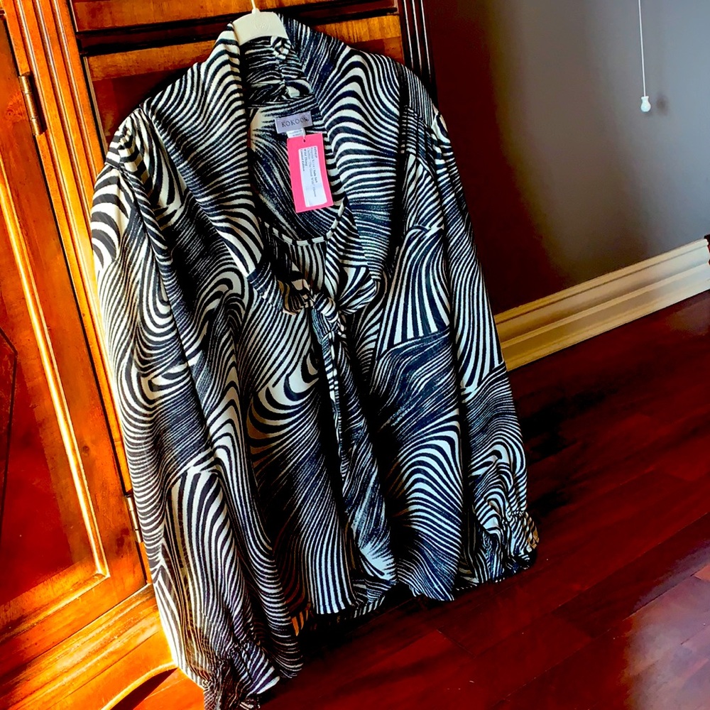 Limited Edition Kokoon Botique Brand. Made in the USA“ The good wife “ blouse.